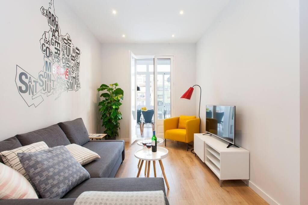 Beautiful 4Bd 4Ba Apartment In Eixample District Barcelona Exterior foto