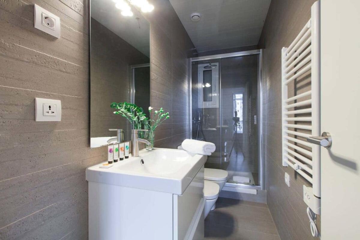 Beautiful 4Bd 4Ba Apartment In Eixample District Barcelona Exterior foto